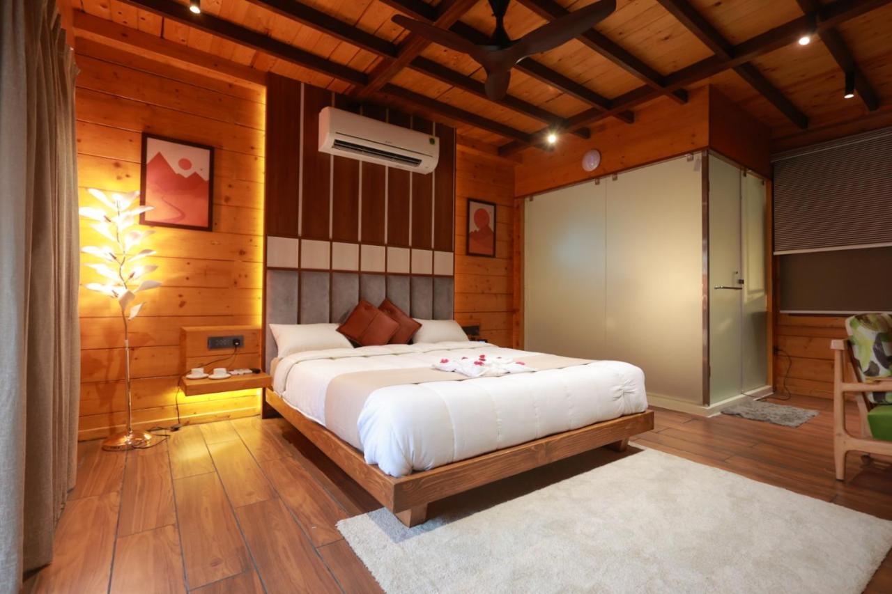 Wooden Ecr Sea Resort Пондичерри Экстерьер фото