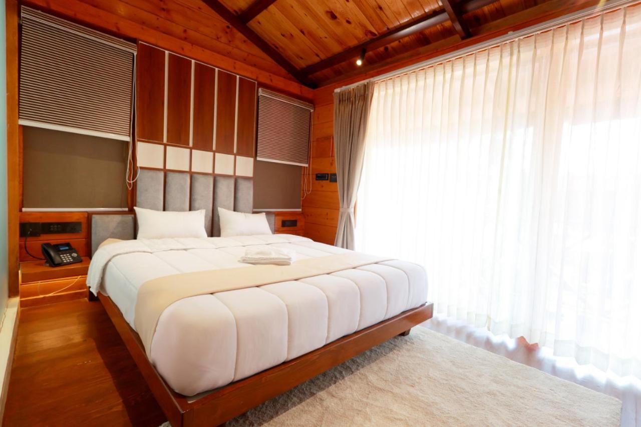 Wooden Ecr Sea Resort Пондичерри Экстерьер фото